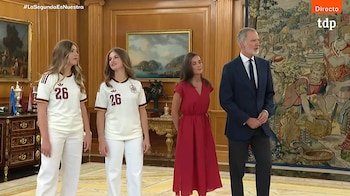 La familia real recibe a los jugadores de la Selección Española de Fútbol tras su victoria en el Mundial. (RTVE)