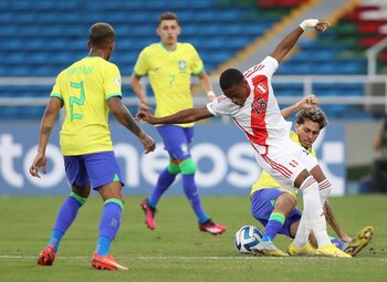 Perú se derrumbó tras recibir