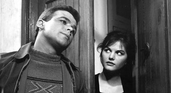 "Los desconocidos de siempre" está basada en un cuento de Italo Calvino: "Robo en una pastelería". (Créditos: Cinecittà)