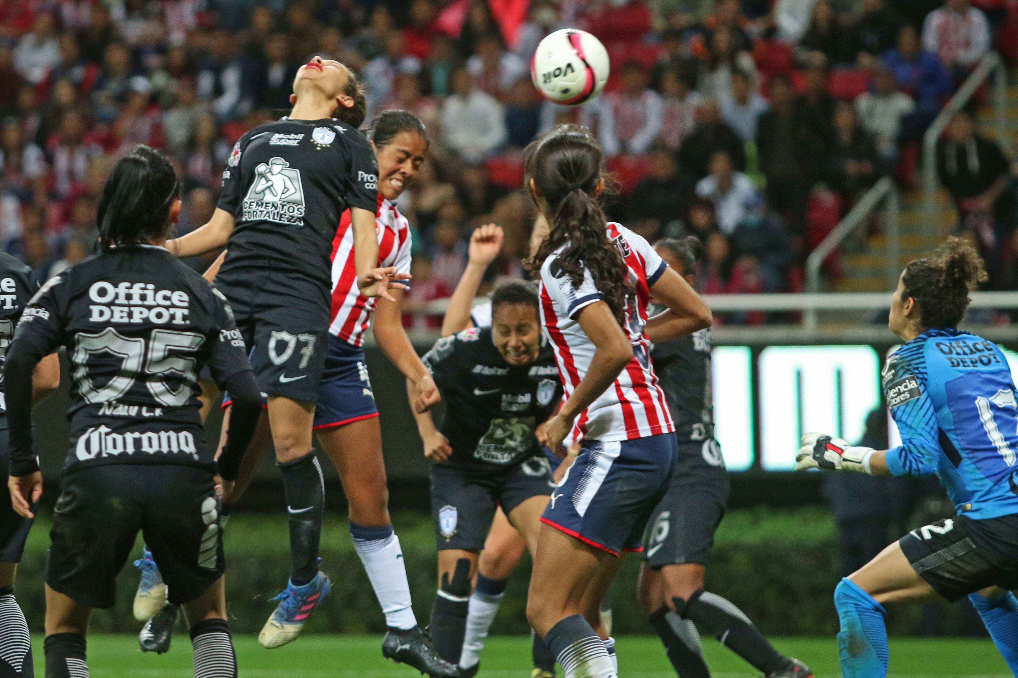 Tras la victoria del Guadalajara en el juego de ida, las Tuzas están obligadas el triunfo para obtener su boleto a las semifinales. (Foto: Cuartoscuro)
