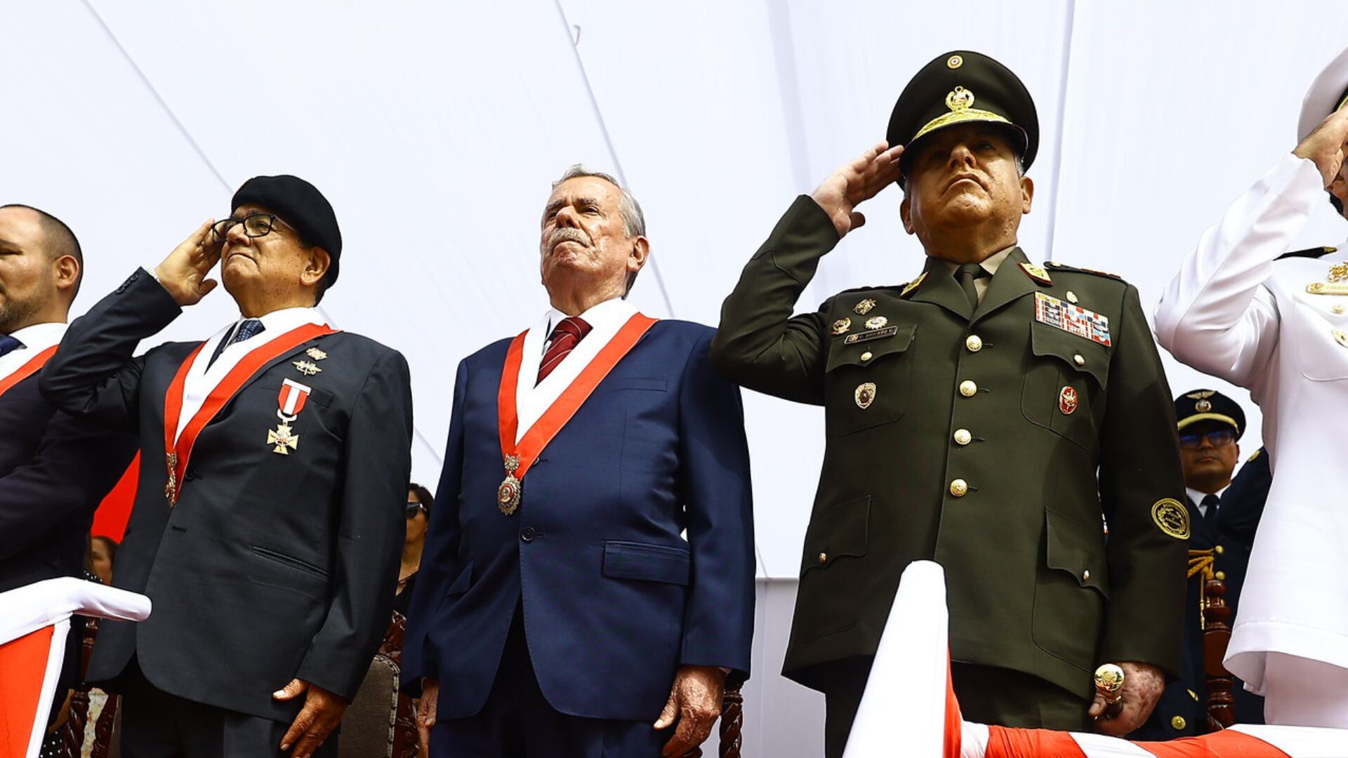 Fernando Rospigliosi en la actividad por el 29° aniversario de la operación Chavín de Huántar