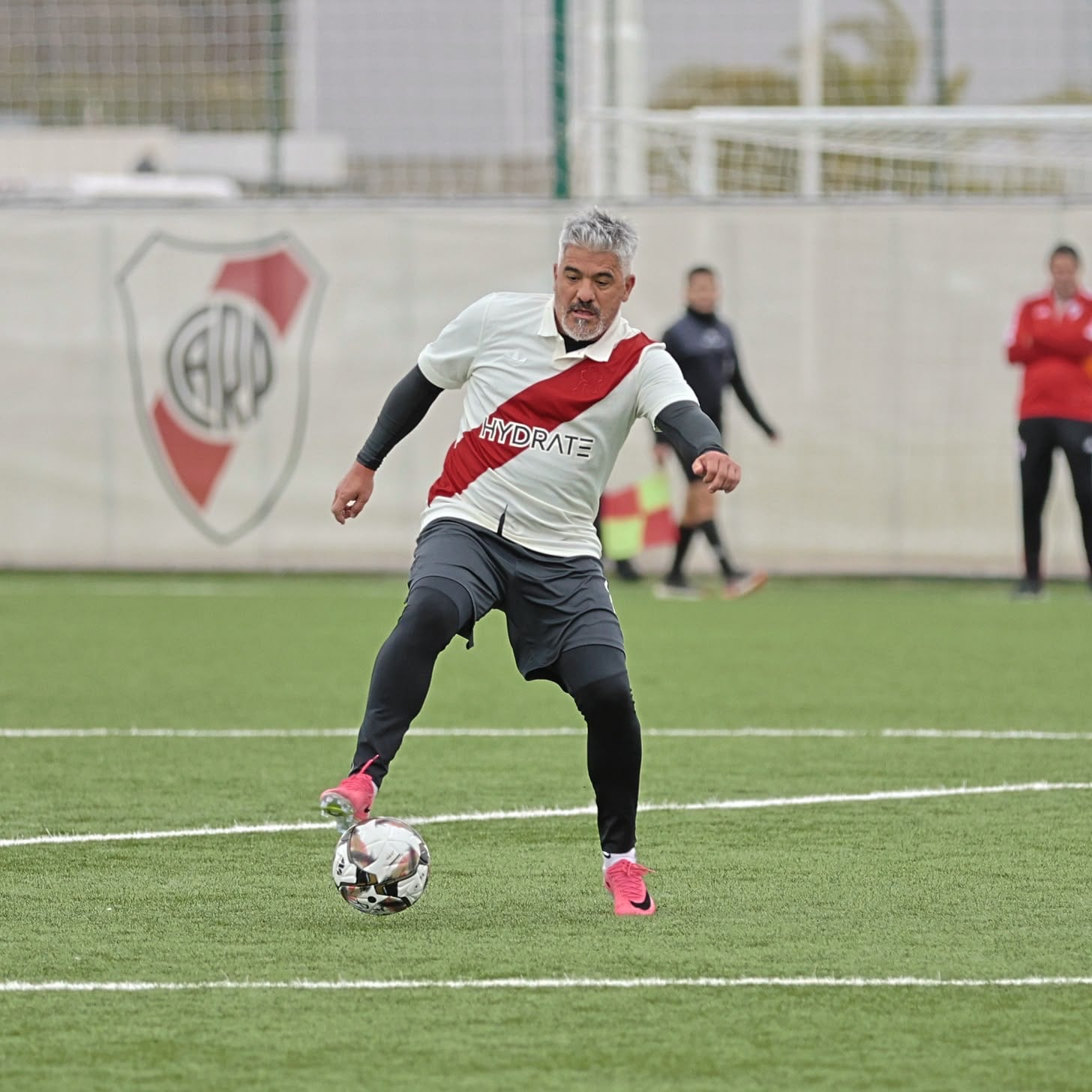 El Burrito Ortega brindó un show en el Senior de River (Instagram: @riverplate.leyendas)