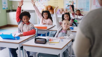 Nueva York podría recibir USD 99,7 millones más en ayuda escolar estatal por estudiantes sin hogar en el reparto de fondos