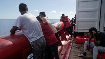 Francia aplicará sanciones a Italia