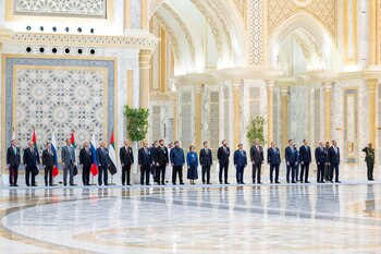 El imponente palacio emiratí fue el sitio de la recepción de estado para Putin en Abu Dhabi (Abdulla Al Bedwawi/UAE Presidential Court/Handout via REUTERS)