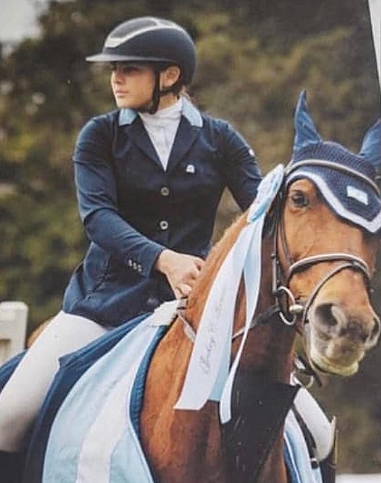 Eleonora Wexler orgullosa de otro logro de su hija Miranda Wassington en terrenos de la equitación