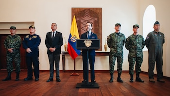 Abelardo de la Espriella oficializó la nueva cúpula de las Fuerzas Militares de Colombia en una ceremonia en Barranquilla - crédito Presidencia