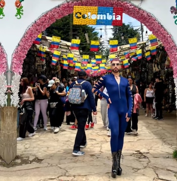 El reto de subir con tacones encendió una conversación en redes sociales - crédito crisstian25 / TikTok