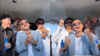 Los cantantes se dejaron ver