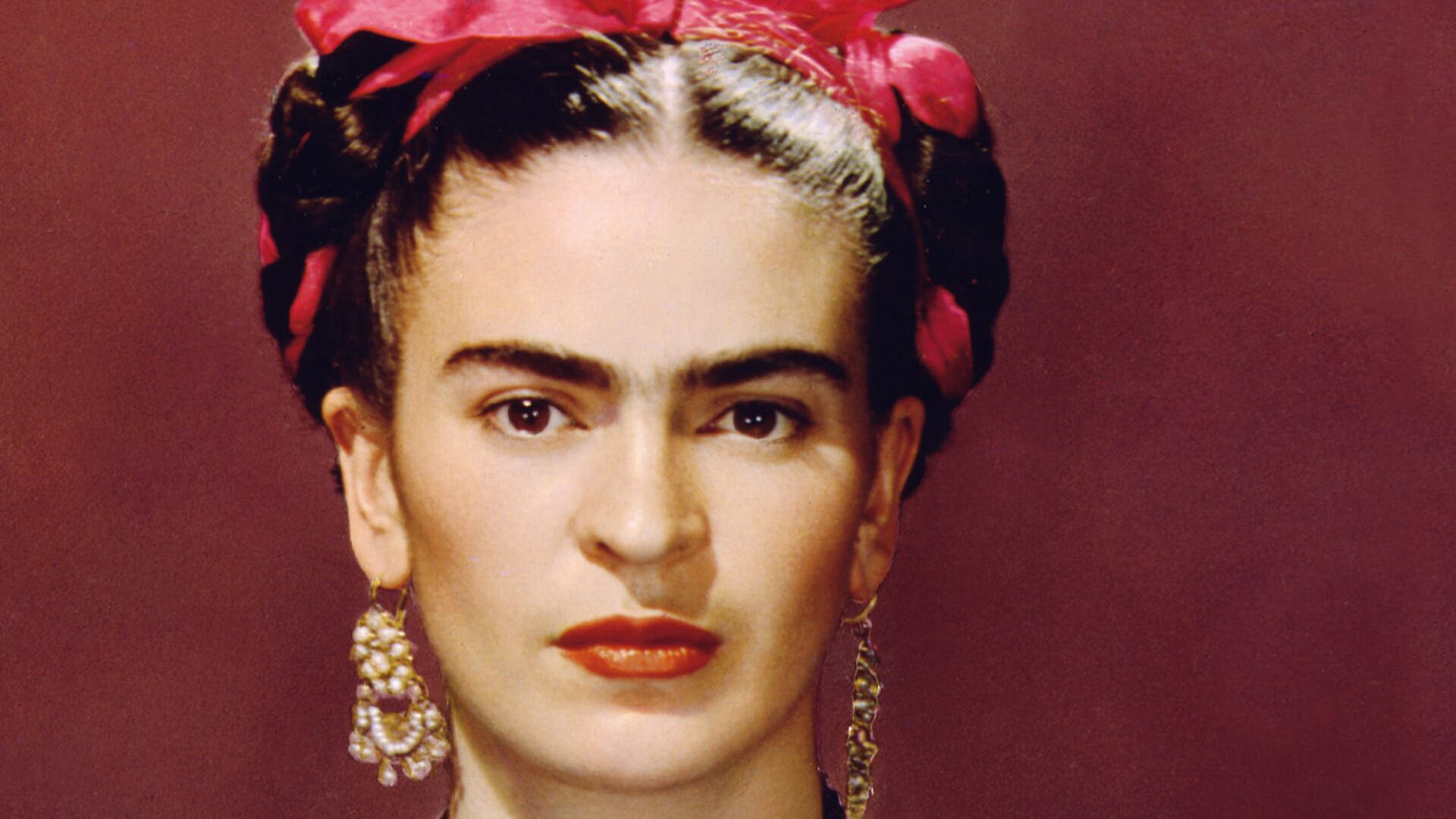 El legado de Frida Kahlo y su revalorización internacional impulsan el interés por la subasta de su autorretrato