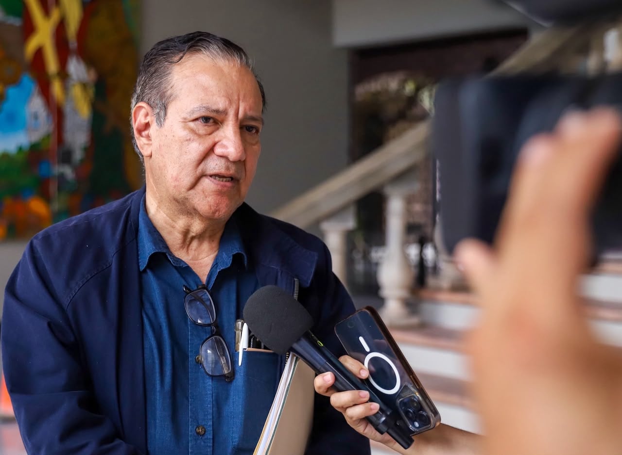 Samuel Santos afirmó que el atraso salarial alcanza hasta ocho meses para unos 400 médicos en Honduras.