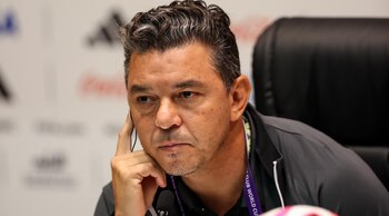 El Muñeco tiene contrato por