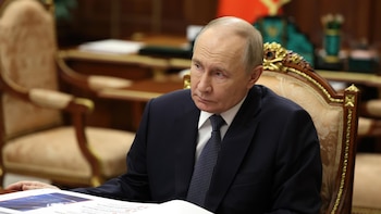 Rusia confirma "preparativos" para "ciertos