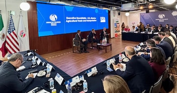 Autoridades de México y EEUU