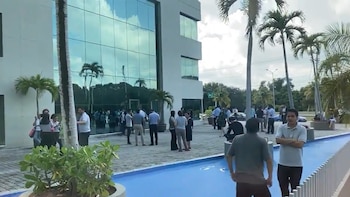 El movimiento telúrico generó tensión entre turistas y residentes, pero no dejó afectaciones. (Foto: Captura de pantalla)