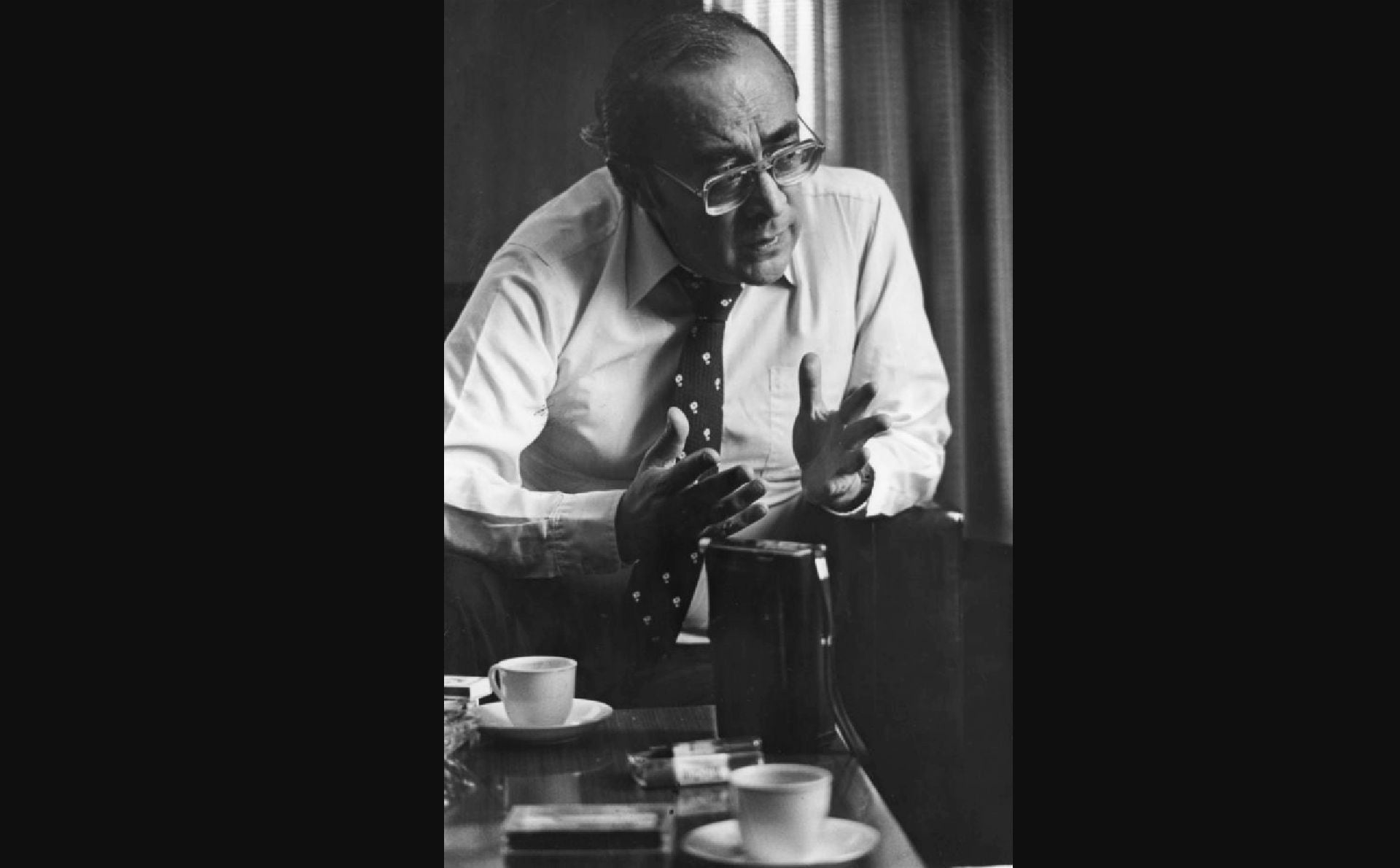 Crítico influyente y académico riguroso, Cornejo Polar transformó los estudios literarios latinoamericanos con una mirada centrada en las tensiones culturales del Perú. (LUM)