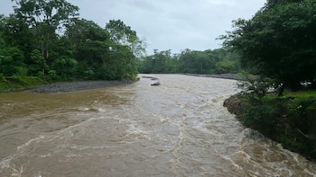 El cruce de un río en Barú terminó en una emergencia (Foto de archivo para referencia, cortesía CRC)