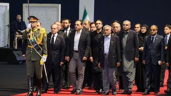 Irán comenzó los mayores funerales de su historia para despedir a Ali Khamenei