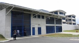 Dos internos habrían fallecido en medio de un encuentro íntimo en la cárcel de Ibagué: los cuerpos fueron encontrados con signos de ahorcamiento