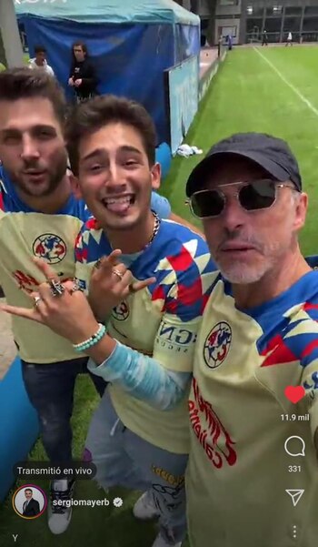 Sergio, Nicola, y Emilio posan