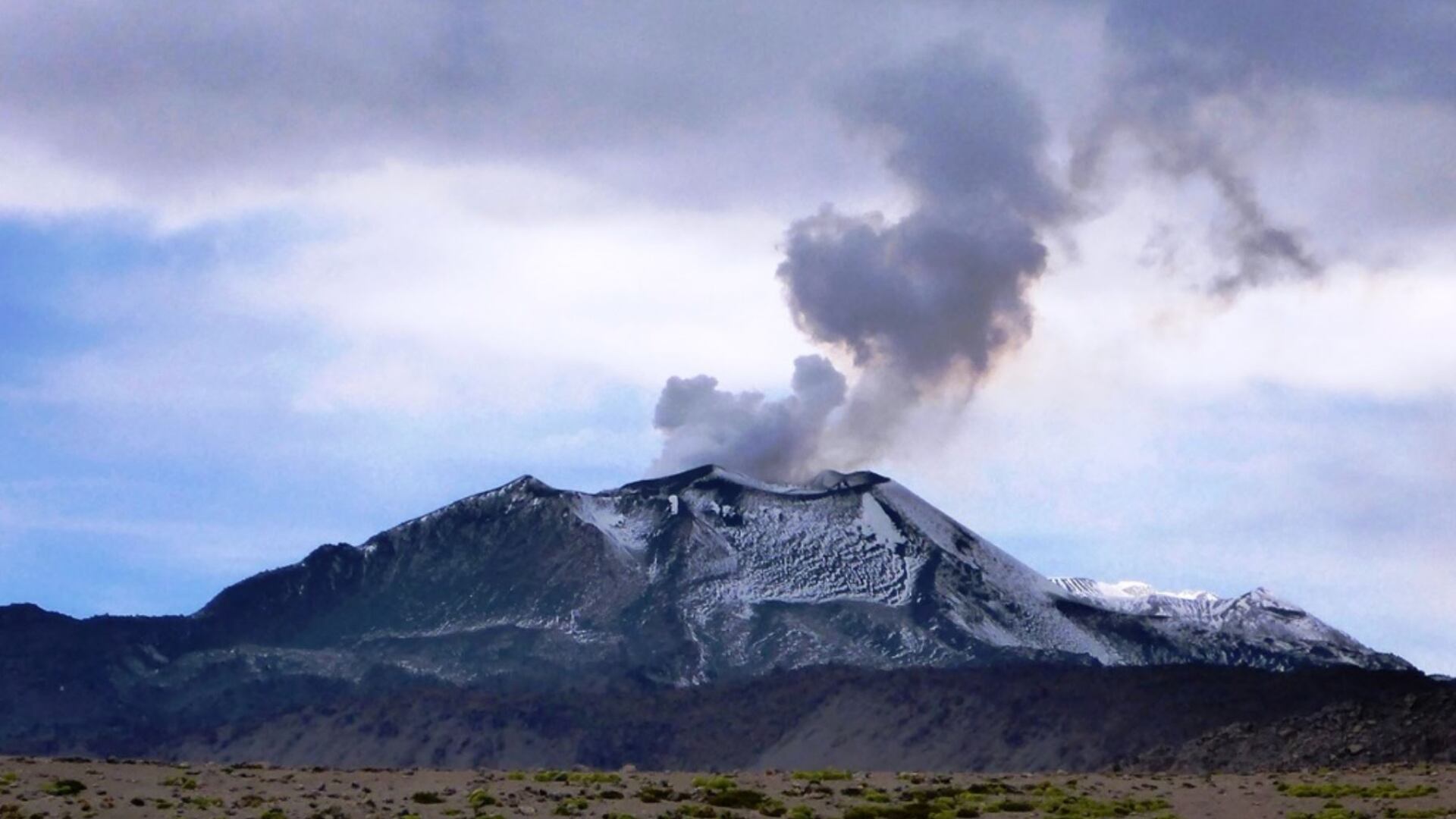 El país tiene 16 volcanes activos y potencialmente activos en diversas regiones, según el Instituto Geofísico del Perú (IGP). (Andina)