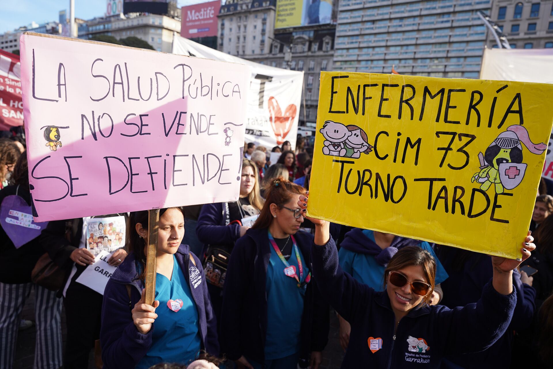 Durante la jornada de protesta los gremios denunciaron una deuda millonaria de obras sociales provinciales con el hospital