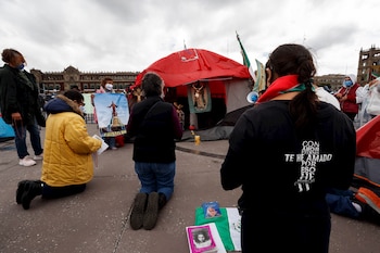 Incluso, una mujer que se