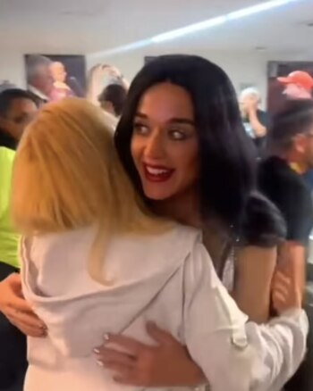 Katy Perry recibió a Yuri
