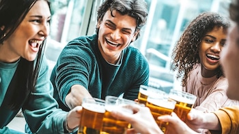 El consumo excesivo de alcohol perjudica la capacidad cerebral de los estudiantes universitarios, según un estudio