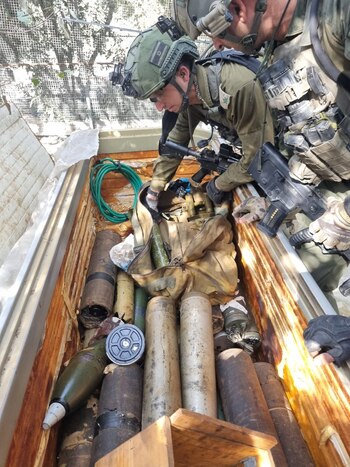 Parte del armamento encontrado en