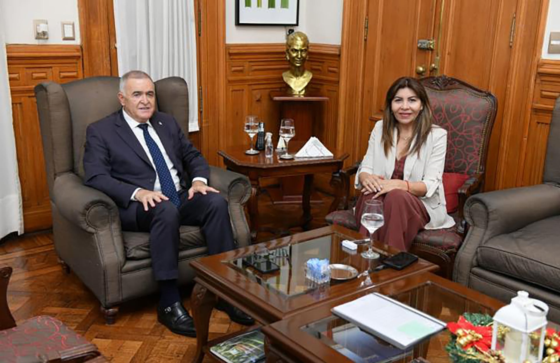 La senadora tucumana Sandra Mendoza se acercó al gobernador Osvaldo Jaldo (Gobierno de Tucumán)