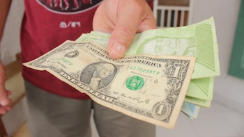La moneda de Venezuela cierra enero con una depreciación de 1,1 % frente al dólar