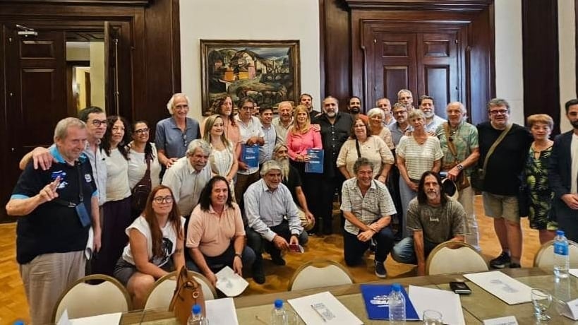 El Gobernador recibió en la última semana del año a las dos CTA y visitó a la cúpula de la CGT