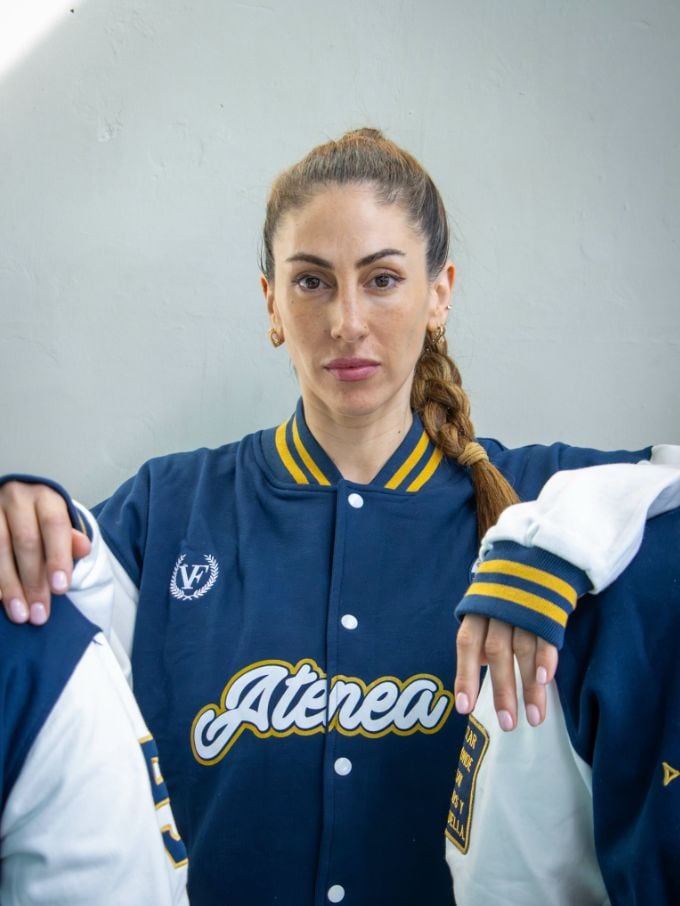 La ausencia de Julieta Lazcano marcó la presentación de Atlético Atenea, pero su regreso está cerca. Góngora señaló que la atacante conoce los conceptos del equipo y podrá aportar tras su incorporación. (Club Atlético Atenea)