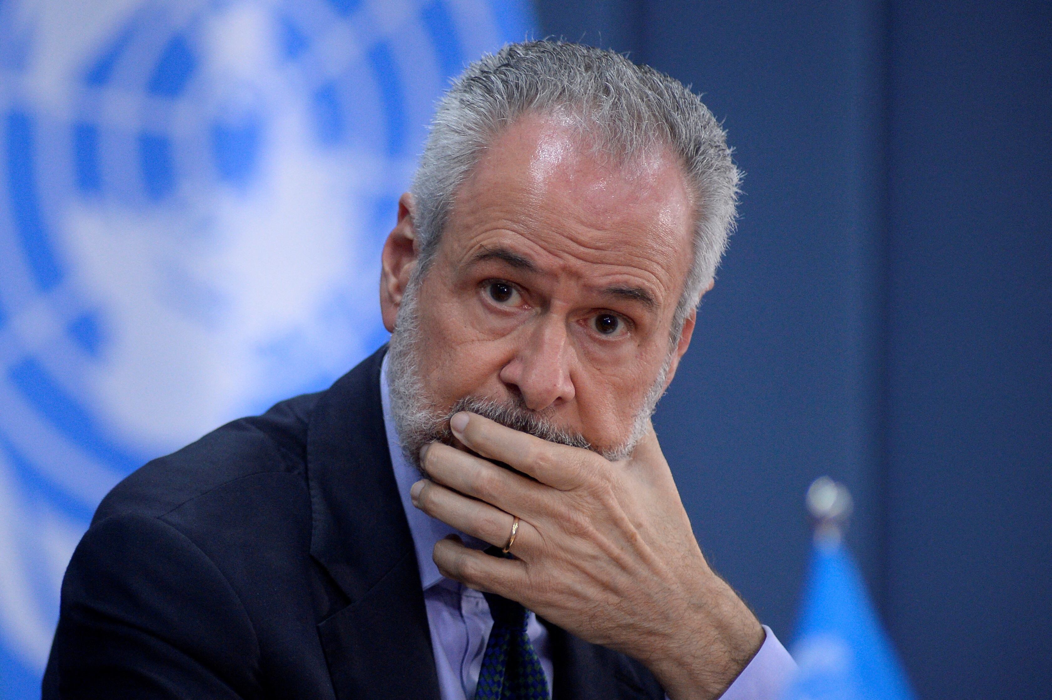 El presidente de la COP30, embajador Andre Correa do Lago, escucha al secretario de Cambio Climático de la ONU, Simon Stiell, durante un evento en Brasilia. REUTERS/Andressa Anholete