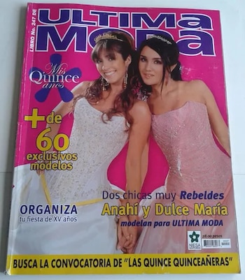 Titulada “Dos Chicas Rebelde: Anahí