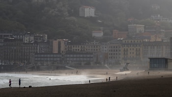 La llegada de una vaguada provoca un cambio de tiempo: la Aemet prevé lluvias, tormentas, granizo y rachas fuertes de viento
