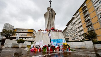 El papa se encuentra "estable"