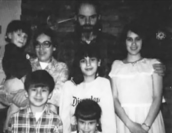 El asesinato de familiares y