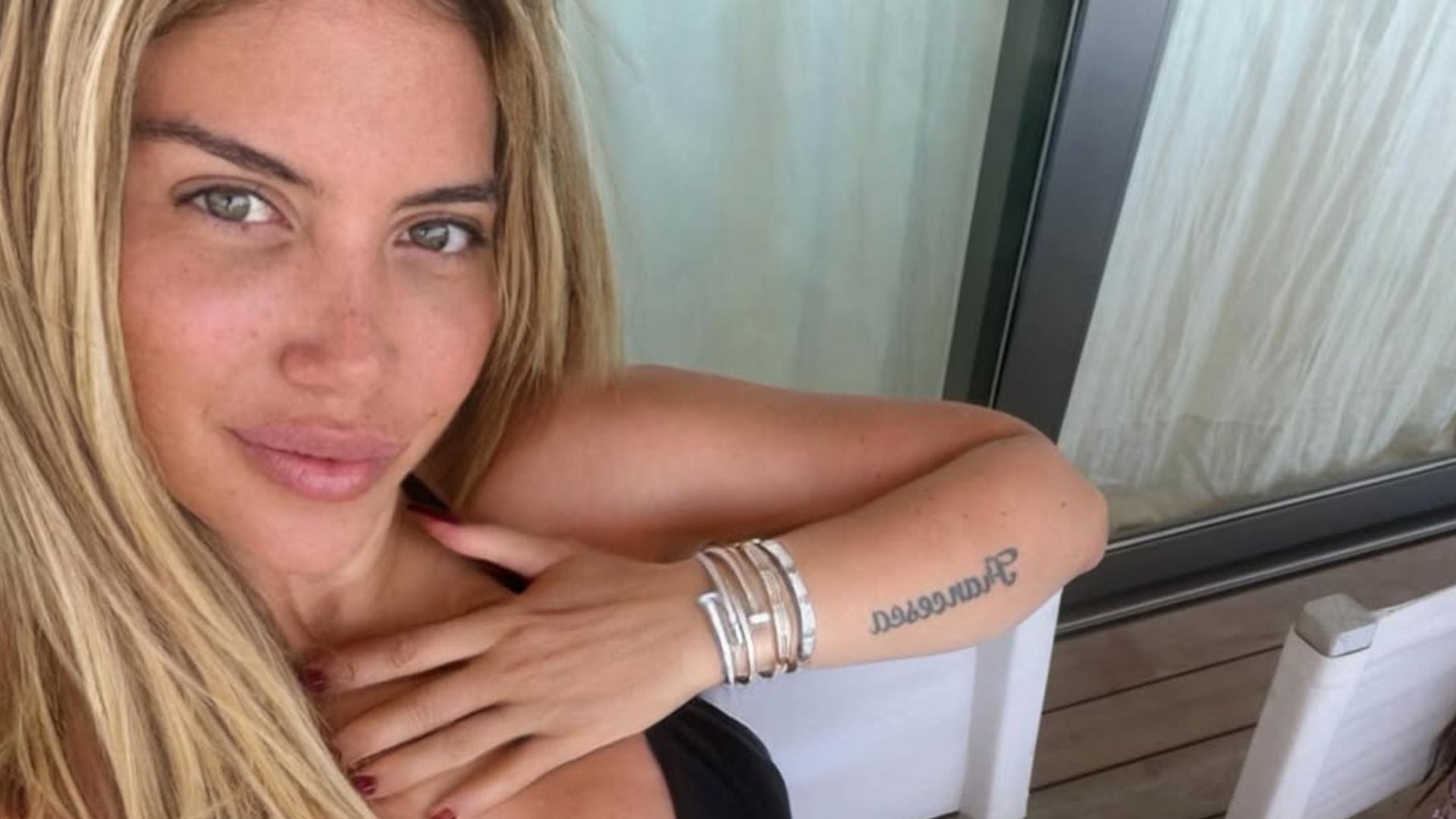 Wanda Nara regresó a la casa de campo de Italia junto a sus hijos: piscina, dibujos y monopatín
