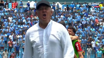 Juan Reynoso enloqueció con gol