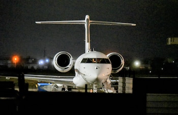 Lionel Messi llegó a Rosario en su avión (Leo Galletto)