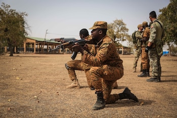 Militares de Burkina Faso
PETER SEIDLER