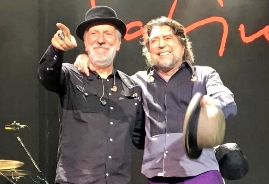 Pancho Varona y Joaquín Sabina en un concierto. (@varonamente / Instagram)