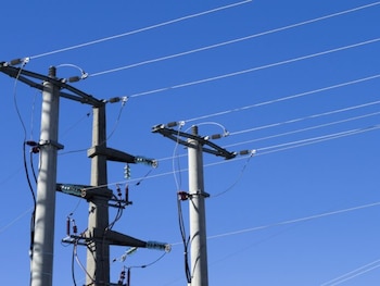 El apagón vuelve a colocar bajo análisis la capacidad de respaldo del sistema eléctrico hondureño. (FOTO: La Tribuna)