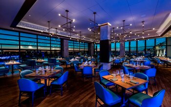 Gordon Ramsay amplía su presencia