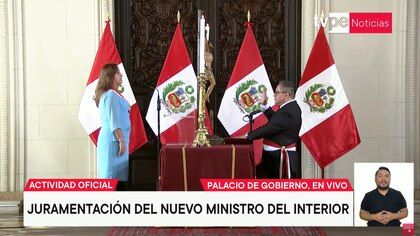 Dina Boluarte tomó juramento a Juan José Santiváñez, nuevo ministro del Interior que reemplaza a Walter Ortiz