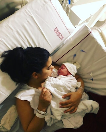 Cayetano presentó a su hija