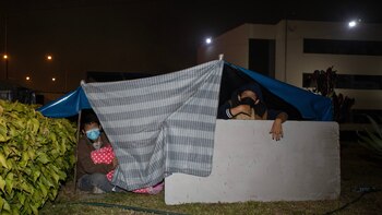 Alumnos cubrieron sus rostros durante