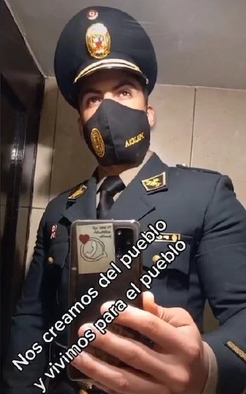 Eriksson Pzrt, policía en Tiktok